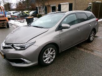 skadebil auto Toyota Auris Touring Sports 1.8 HYBRID LEASE PRO 2015/12
