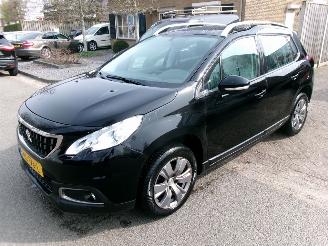 Coche accidentado Peugeot 2008 1.2 AIRCO NAVI PANO 2017/3