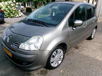 Vaurioauto  passenger cars Renault Grand-modus 1.6-16V EXCEPTION AUTOMAAT CLIMA 2011/8