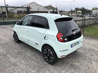uszkodzony samochody osobowe Renault Twingo 1.0 2019/5