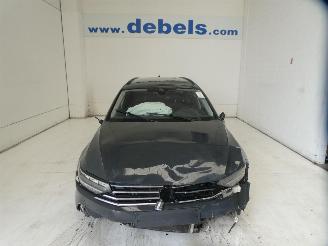 uszkodzony samochody osobowe Volkswagen Passat 2.0D BUSINESS 2021/4