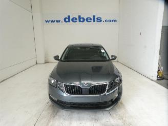krockskadad bil auto Skoda Octavia AMBITION 2018/7