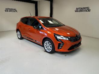 krockskadad bil auto Renault Clio  2025/7