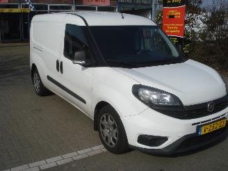 dañado vehículos comerciales Fiat Doblo MAXI L2-H1 1600 DIESELEURO 6  AIRCO- NAVI 2019/3