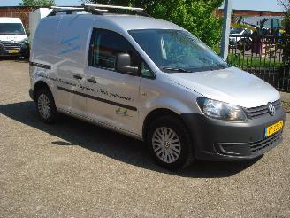 krockskadad bil bedrijf Volkswagen Caddy 1.6TDI AIRCO 2012/3