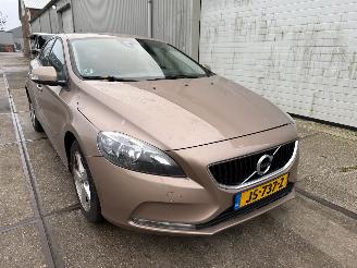 Avarii autoturisme Volvo V-40 2.0 T2 Kinetic 2016/6