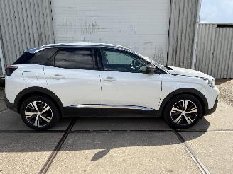 Peugeot 3008 1.2 PT Allure picture 4