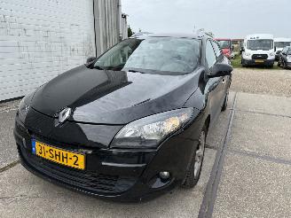 damaged passenger cars Renault Mégane 1.4 TCe Parisienne 2011/10