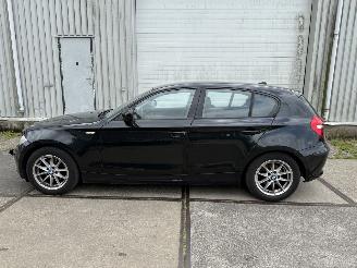 BMW 1-serie 116i Business Line Automaat Navi picture 2