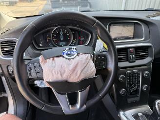 Volvo V-40 Cross Country 1.6 T4 Momentum picture 22