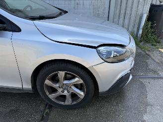 Volvo V-40 Cross Country 1.6 T4 Momentum picture 3
