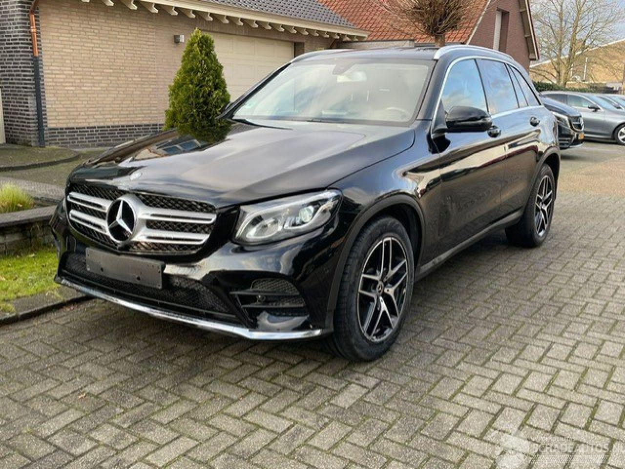 Mercedes GLC 220 d 4MATIC AMG LINE NAVI CAMERA PDC