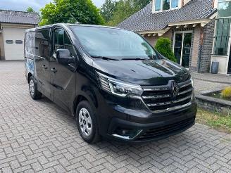 uszkodzony samochody ciężarowe Renault Trafic 2.0 dCi  L1H1 GRAND CONFORD CAMERA NAVI 2025/12
