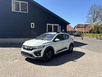 Vaurioauto  passenger cars Dacia Sandero STEPWAY AIRCO CAMERA PDC APP B.J 03-2025 2025/3