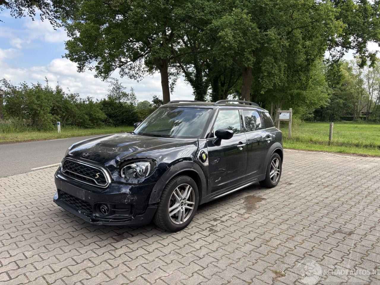Mini Countryman COOPER HYBRIDE PLUG IN SE 4AWD AUTOMAAT NAVI CLIMA LEER LED PDC B.J 2019