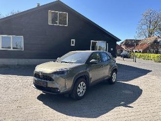 Schadeauto Toyota Yaris Cross 92 KW DYNAMIQ AIRCO CAMERA B.J 07-2022 6300 KM !!!! 2022/7