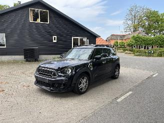 Schadeauto Mini Countryman COOPER HYBRIDE PLUG IN SE 4AWD AUTOMAAT NAVI CLIMA LEER LED PDC B.J 12-2019 2019/12