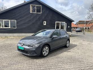 Damaged car Volkswagen Golf 8 TSI 110 PK NAVI CLIMA VIRT DASH PDC CRUISE B.J 10-2020 2020/10