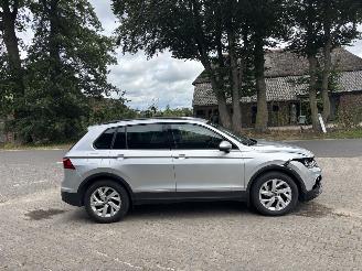 Volkswagen Tiguan 1.5 AUTOMAAT 150 PK NAVI CLIMA CAMERA LED TREKHAAK B.J 2024 picture 6