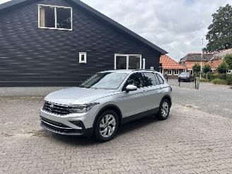 škoda osobní automobily Volkswagen Tiguan 1.5 AUTOMAAT 150 PK NAVI CLIMA CAMERA LED TREKHAAK B.J 2024 2024/1