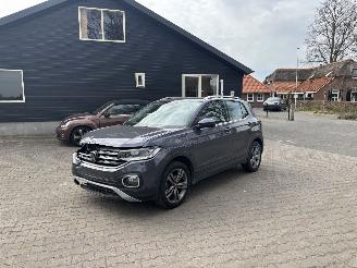 damaged passenger cars Volkswagen T-Cross 110 PK STYLE NAVI CLIMA CAMERA VIRT DASH B.J 09-2022 PLAATSCHADE 2022/9