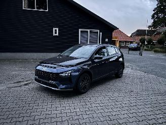 krockskadad bil auto Hyundai Bayon AUTOMAAT GDI 100 PK NAVI AIRCO CAMERA LED VIRT DASH B.J 11/2025 2025/11