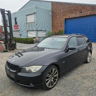 Vaurioauto  passenger cars BMW 3-serie 318I 2008/2