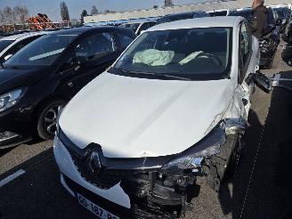 Renault Clio TCE90 picture 2