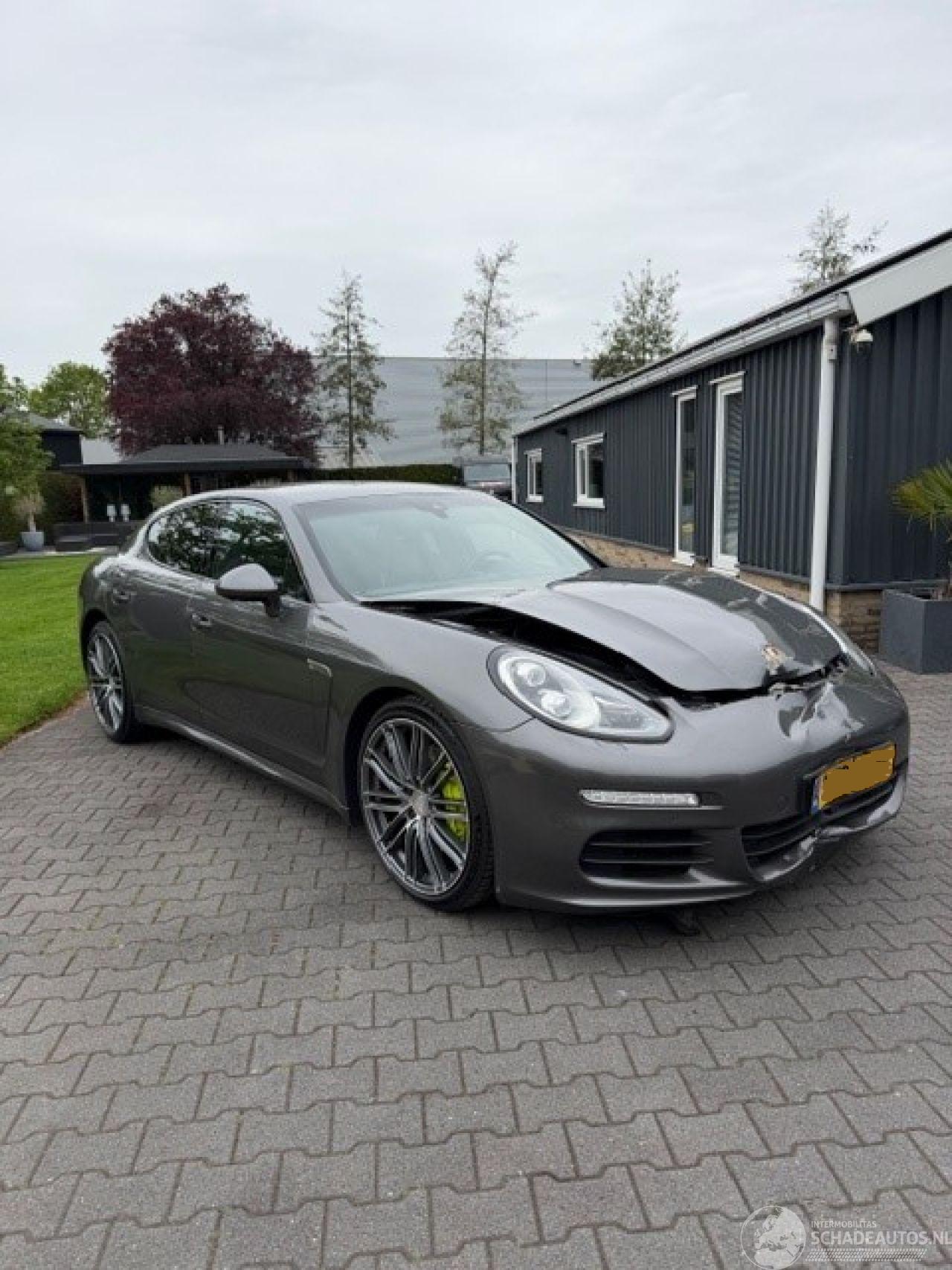 Porsche Panamera 3.0 S E-Hybrid