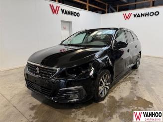 uszkodzony samochody osobowe Peugeot 308  2018/6