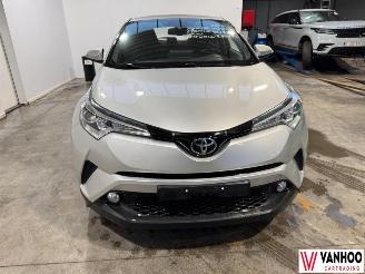 Toyota C-HR  picture 2