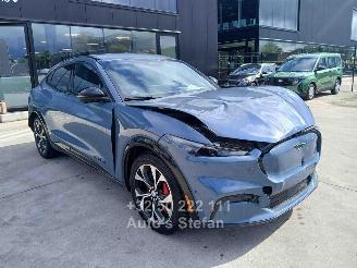 Voiture accidenté Ford Mustang MACH-E PREMIUM 2024/3