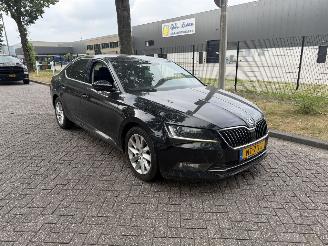 Skoda Superb 1.6TDI Ambition Business picture 2