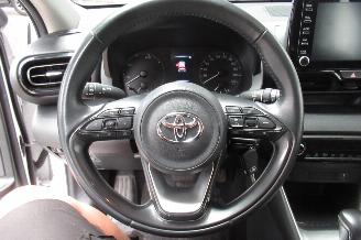 Toyota Yaris HYBRID picture 17