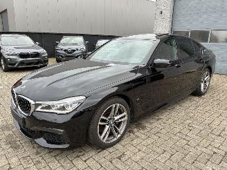 damaged passenger cars BMW 7-serie BMW 740e M 2017 2017/9