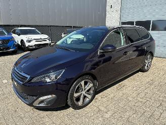 Damaged car Peugeot 308 PEUGEOT 308 1.2I 2016 2016/2