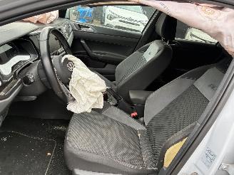 Volkswagen Polo VW POLO 1.0I 2019 R LINE picture 21