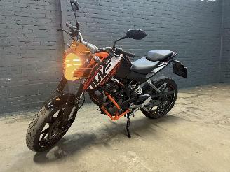 Audi  KTM Tour 125 Duke picture 4