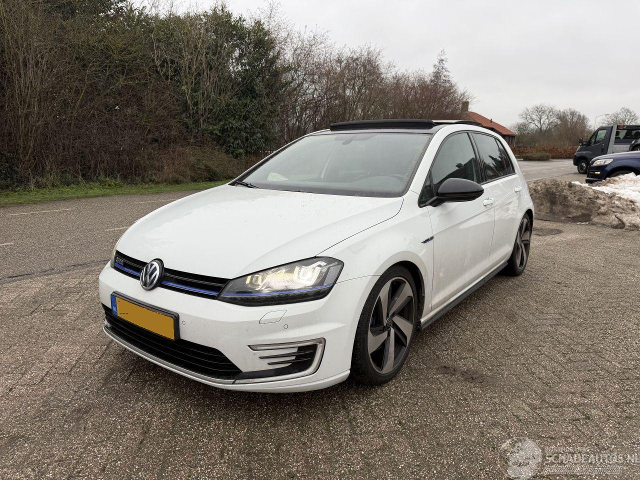 Volkswagen Golf 1.4 TSI GTE PANO AUTOMAAT