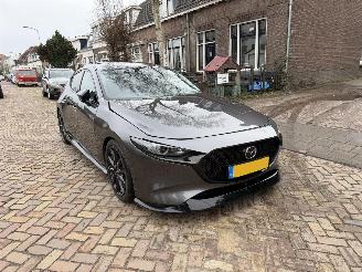 Mazda 3 2.0 e-SkyActiv-X M Hybrid 186 Luxury picture 14