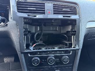 Volkswagen e-Golf  picture 18