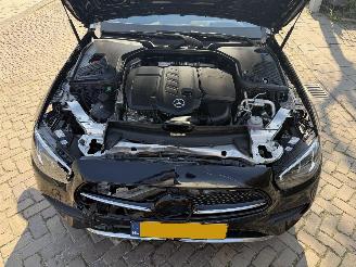 Mercedes E-klasse 300de 4 Matic AMG PANO picture 26
