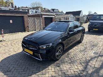 Mercedes E-klasse 300de 4 Matic AMG PANO picture 2