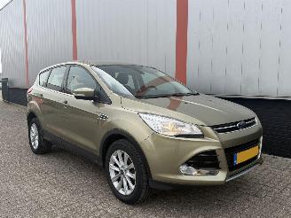 Coche accidentado Ford Kuga 1.5 Titanium 4WD AUTOMAAT 2015/1