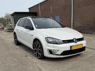 skadebil auto Volkswagen Golf 1.4 TSI GTE PANO 2015/1