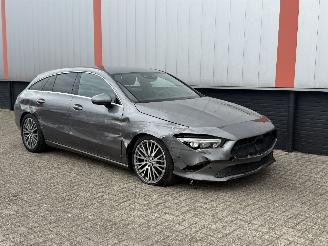 Damaged car Mercedes Cla-klasse 180d Shooting brake AUTOMAAT 2019/1