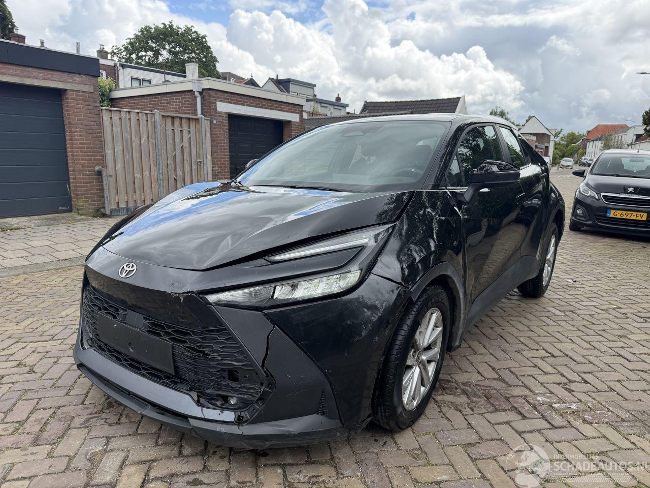 Toyota CH-R R HYBRID 1.8 72KW AUTOMAAT