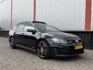damaged passenger cars Volkswagen Golf GTD 184 PK SPORT 2015/1
