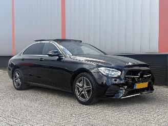 uszkodzony samochody osobowe Mercedes E-klasse E300de 4 Matic AMG PANO SFEER 2020/1