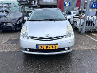 Toyota Prius 1.5 VVT-i picture 2